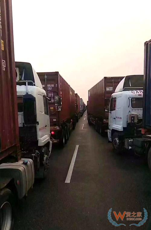 國慶集中出貨高峰！港區(qū)擁堵、碼頭排隊、拖車加價、爆艙甩柜！......具體情況就這樣-貨之家